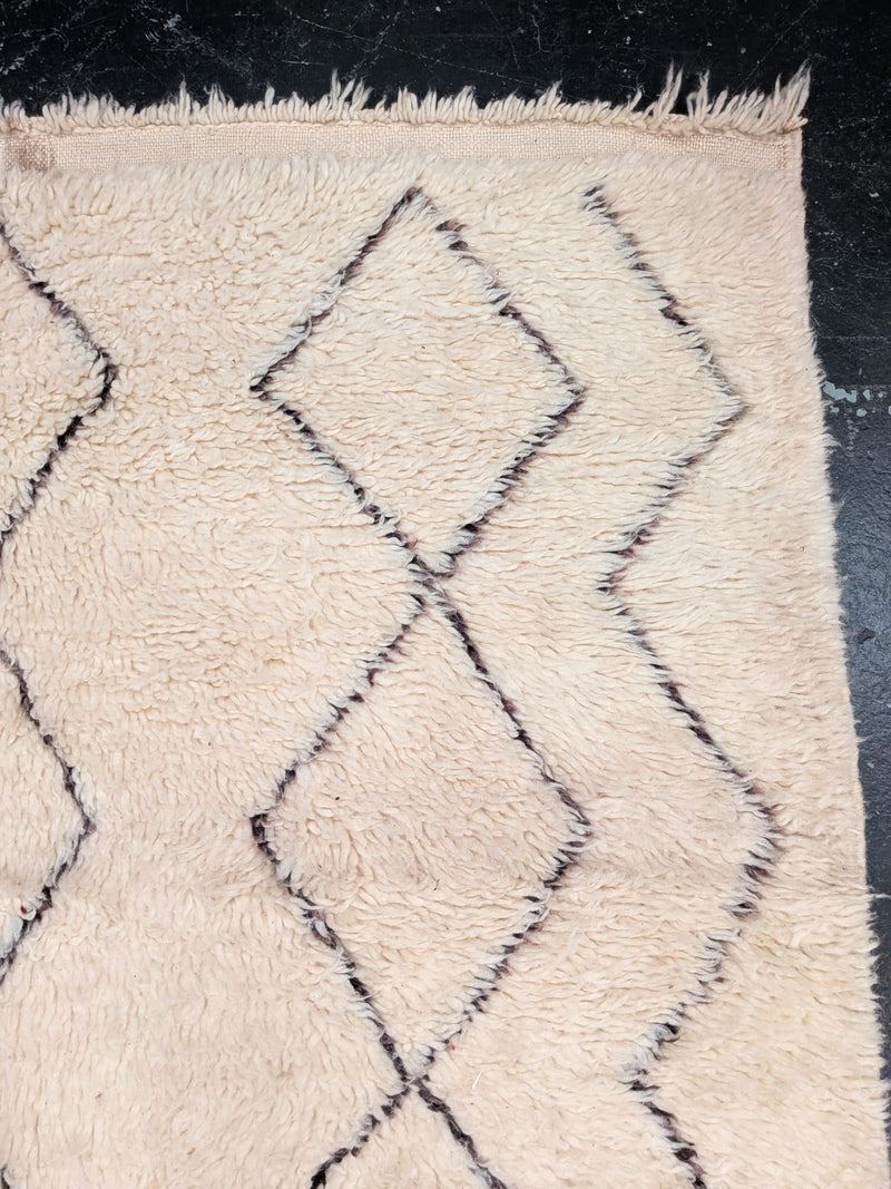 "Rafika" Contemporary Beni Ourain Rug RUBO038