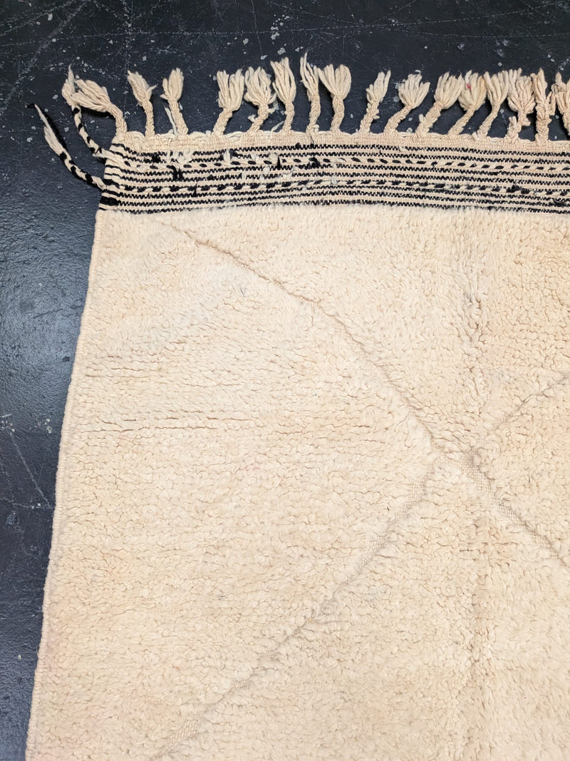 "Nadia" Contemporary Beni Ourain Rug - RU-BO-036