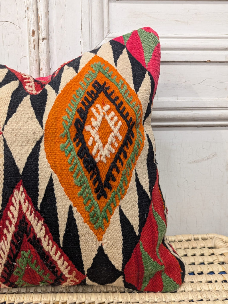 Rug Fragment Cushion CUR004