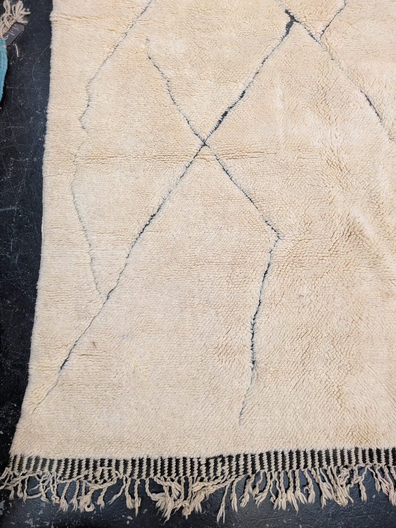 Contemporary Beni Ourain Rug - RU-BO-041