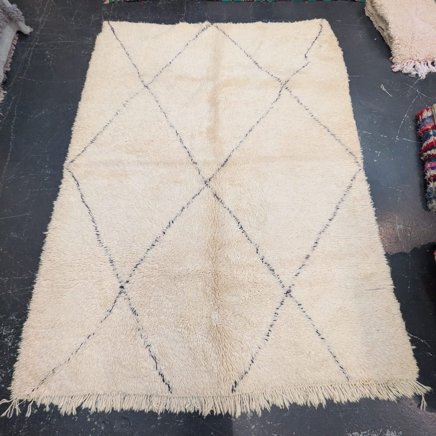 "Premium" Contemporary Beni Ourain Rug RUBO076