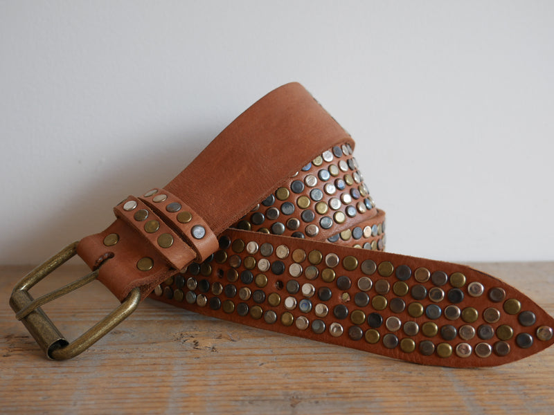 Tan 5 Stud Belt