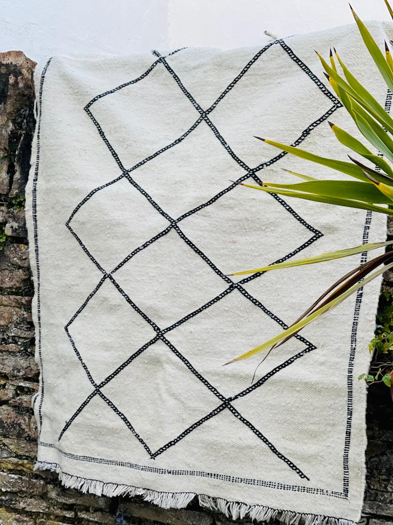 Contemporary flatweave Beni Ourain Kilim - Small RUBO005