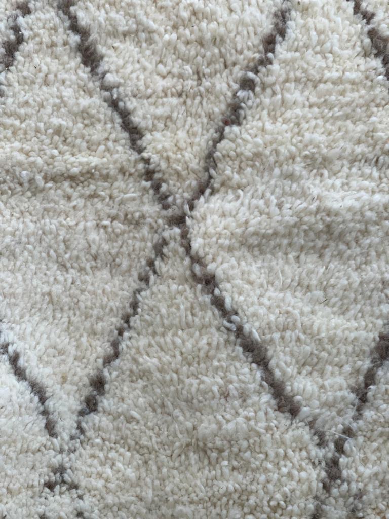Hand woven and knotted Beni Ourain - Small RUBO007
