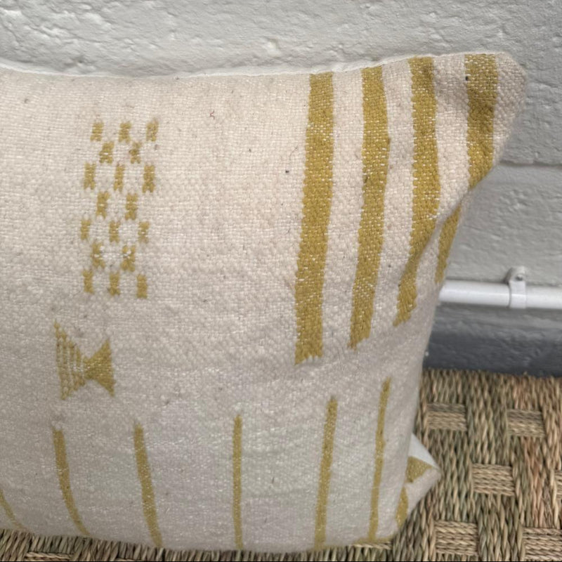 Rug Fragment Cushion CUR037