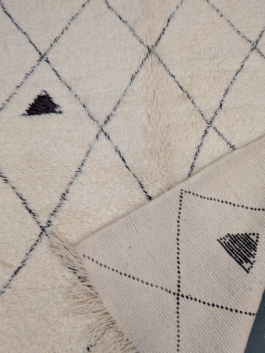 "Maya" Contemporary Beni Ourain Rug RUBO037
