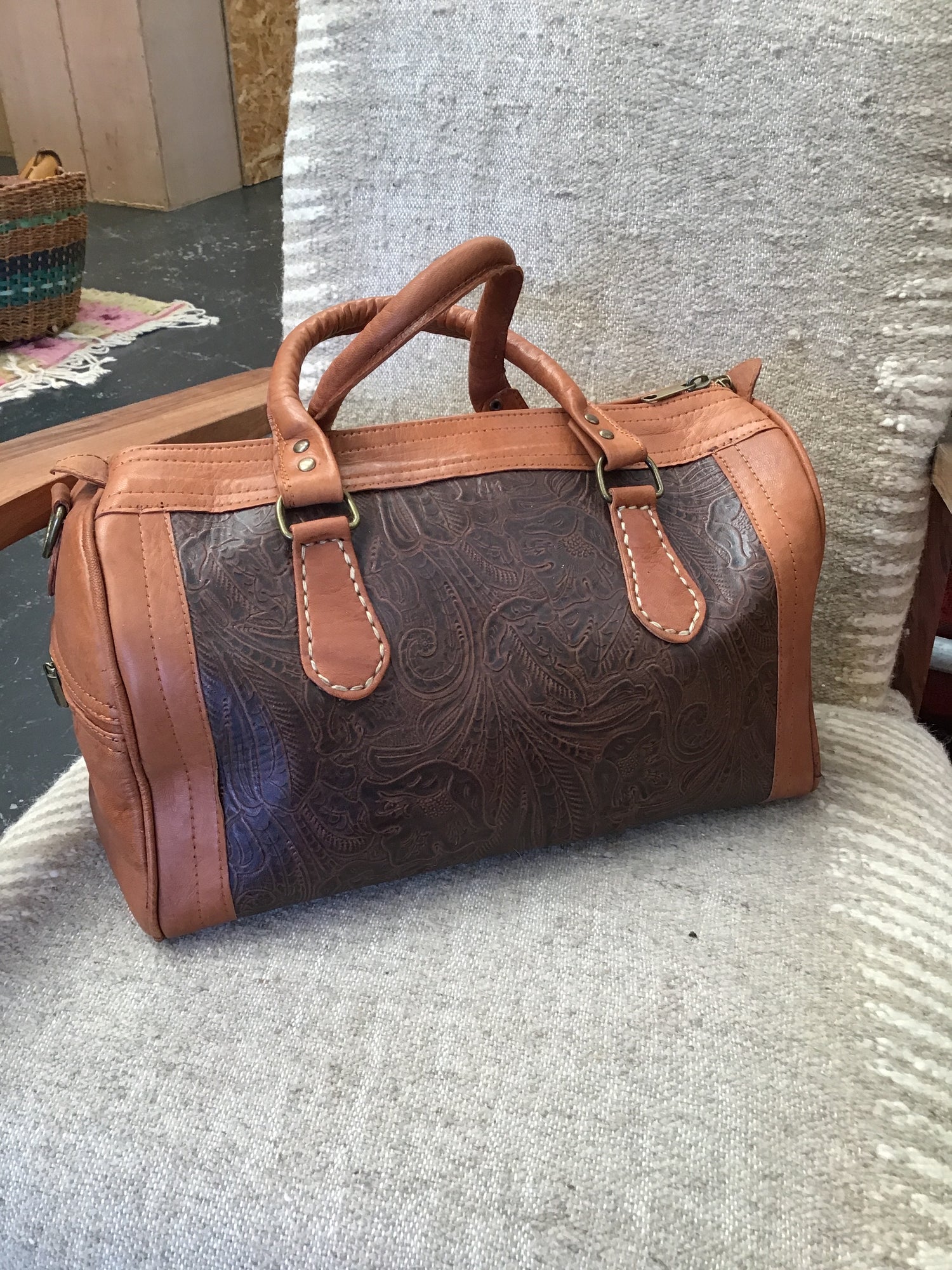 Leather Holdall bag LB01E