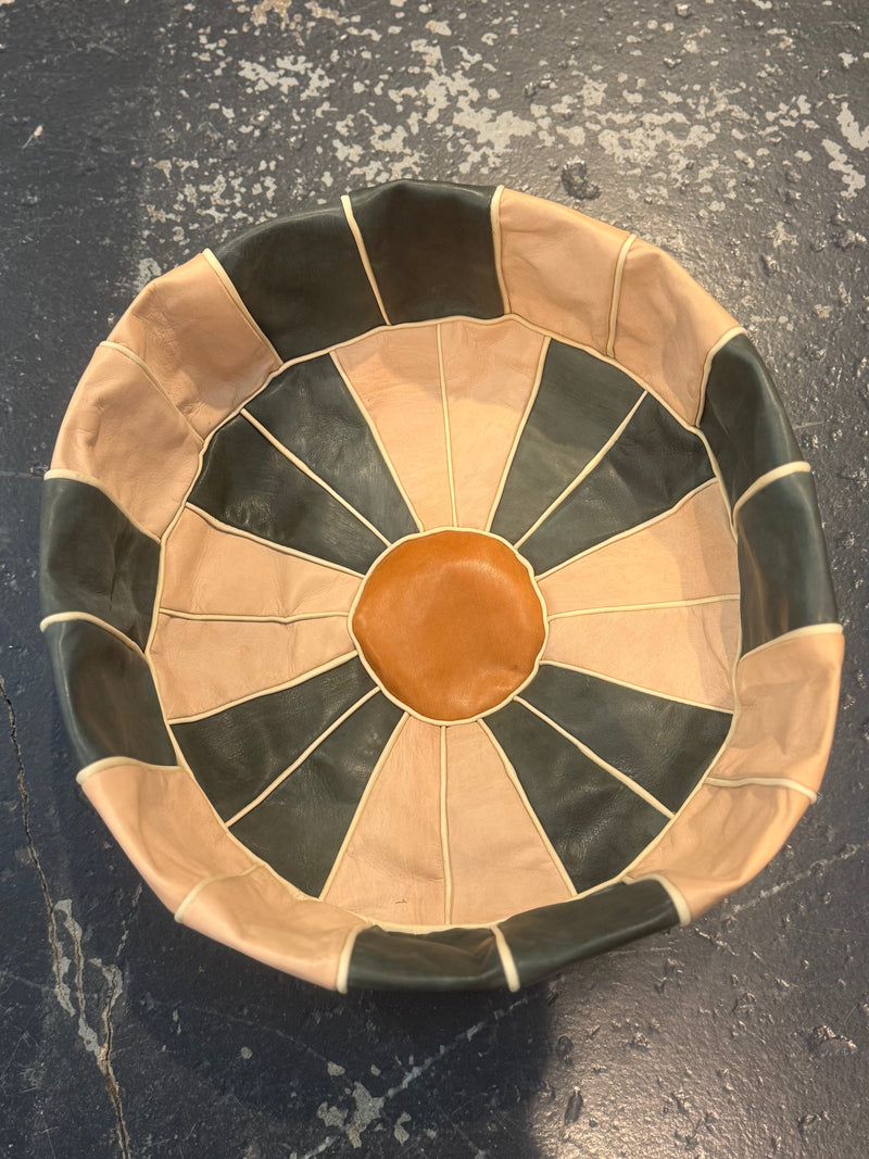 Medium size Pouffe with leather piping POLP061