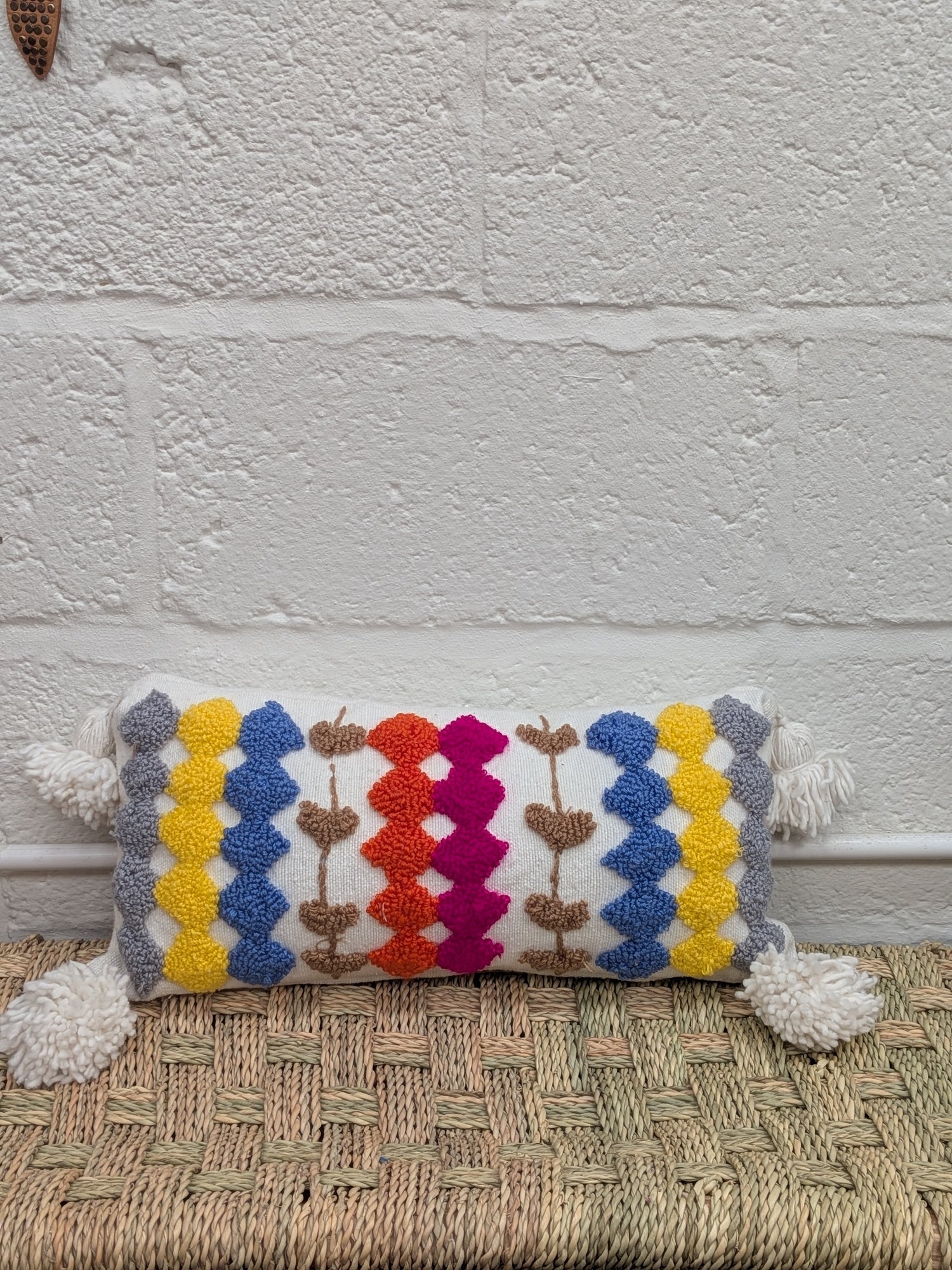 Hand Tufted Cushion CUE015