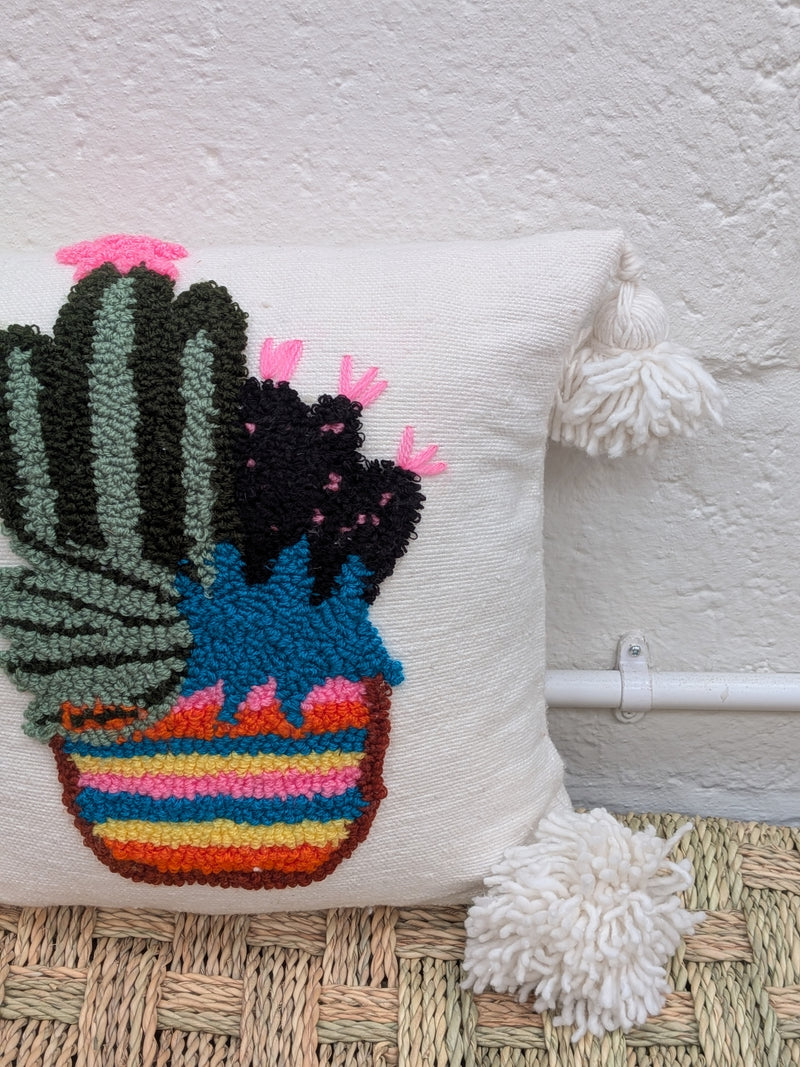 Hand Tufted Cushion CUE009