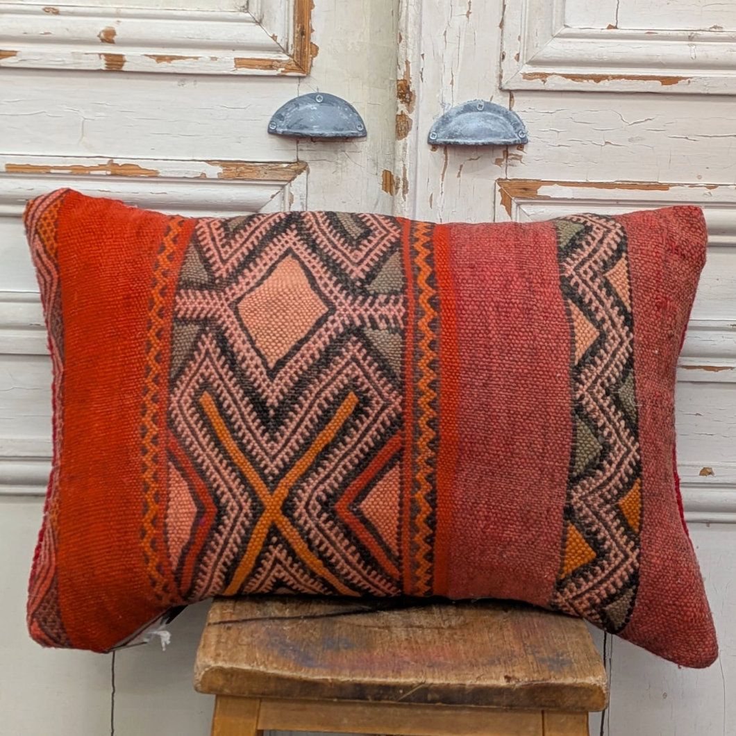 Rug Fragment Cushion CUR061