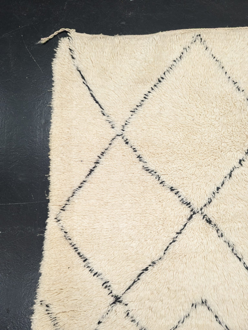 "Beehive Fade" Medium Contemporary Beni Ourain Rug RUBO018