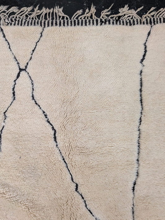 Contemporary Beni Ourain Rug RUBO041