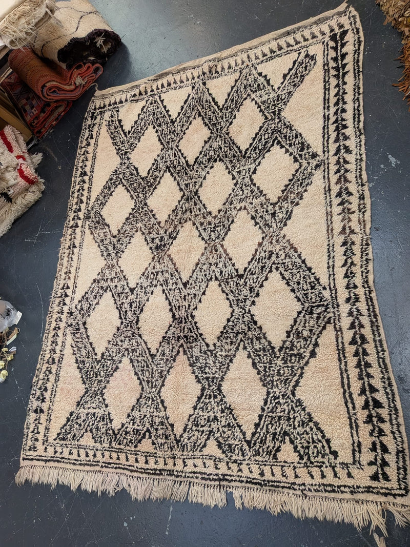 "Azmi" Contemporary Beni Mrirt Rug RUBO061
