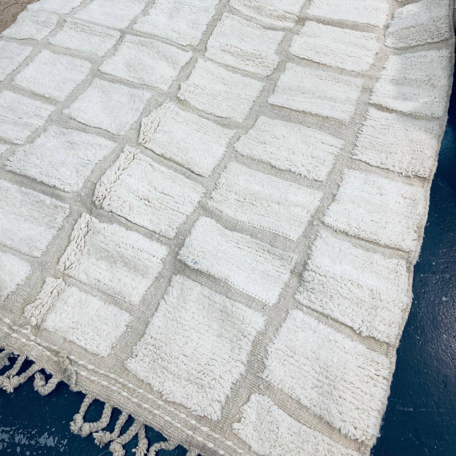 " White Tiles" Contemporary Beni Ourain Rug RUBO073