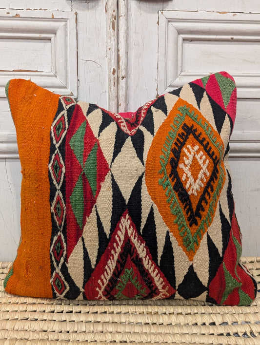 Rug Fragment Cushion CUR004