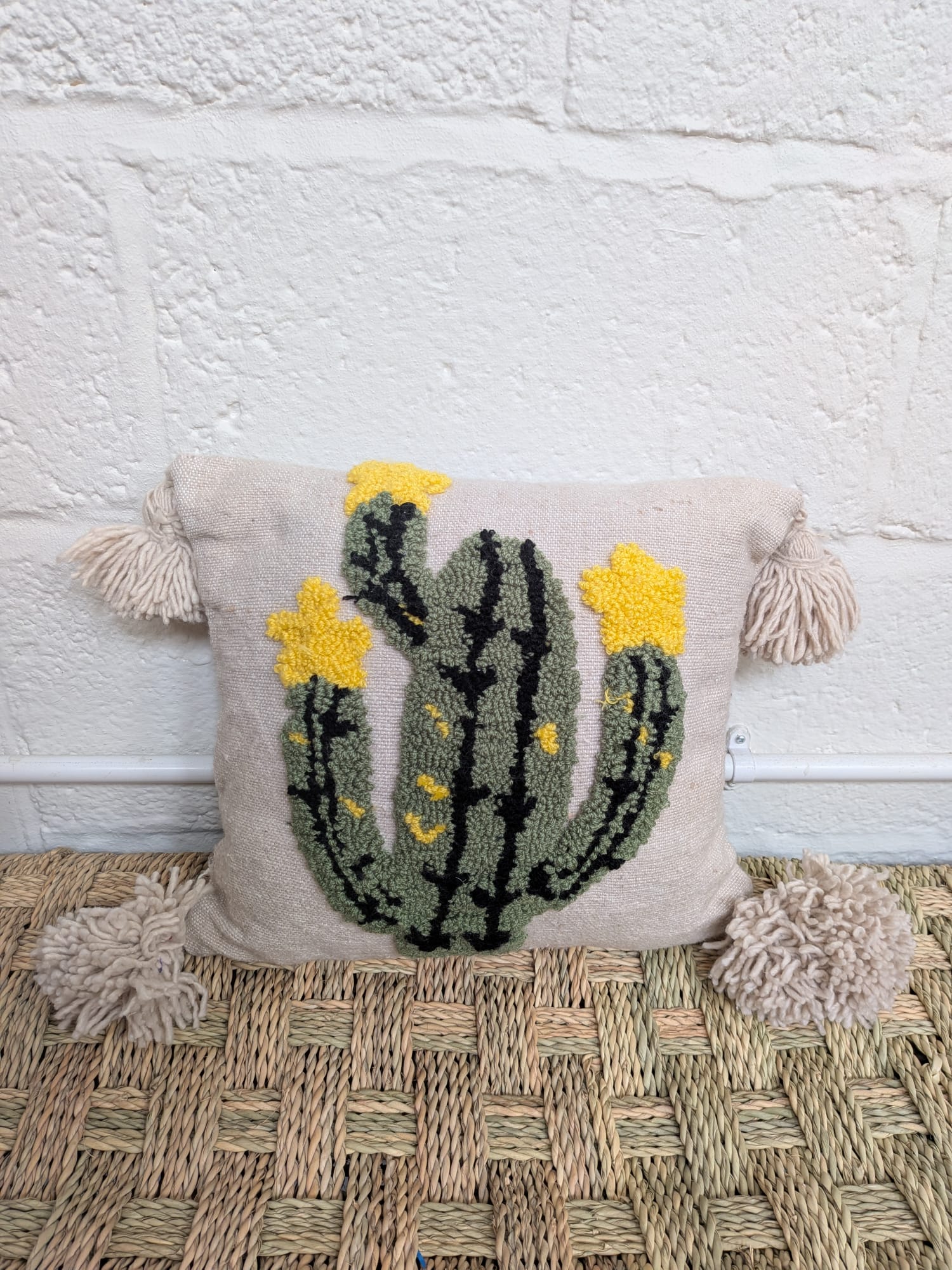 Hand Tufted Cushion CUE020