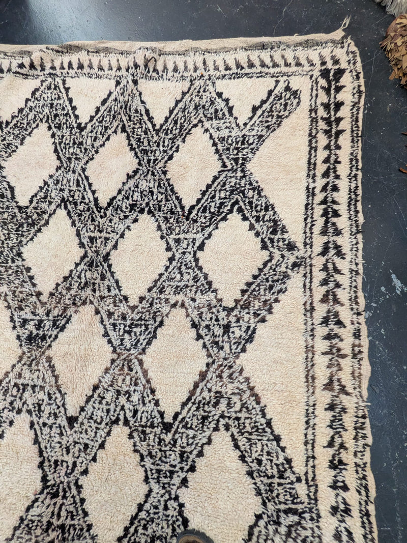 "Azmi" Contemporary Beni Mrirt Rug RUBO061