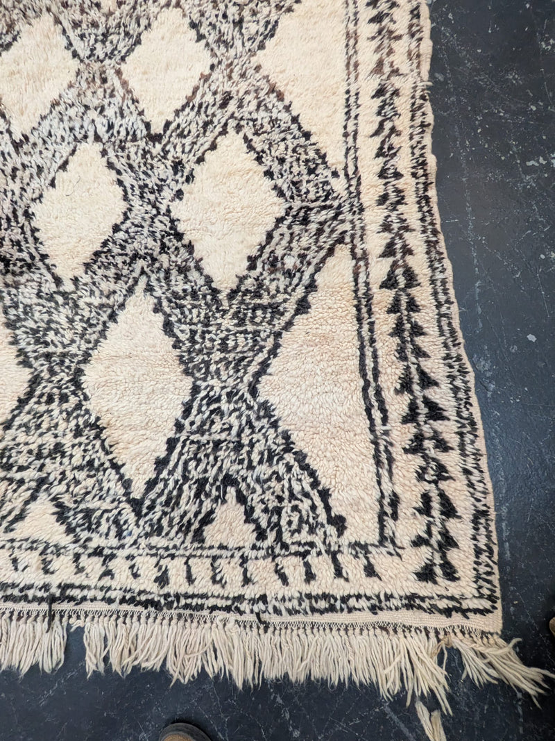 "Azmi" Contemporary Beni Mrirt Rug RUBO061