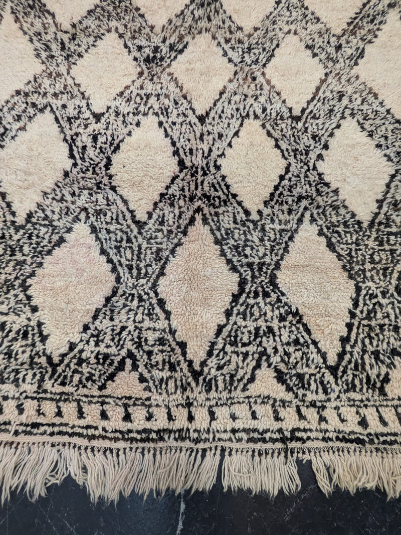 "Azmi" Contemporary Beni Mrirt Rug RUBO061