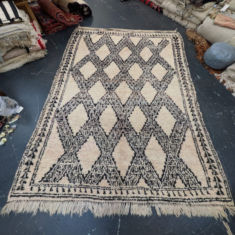 "Azmi" Contemporary Beni Mrirt Rug RUBO061