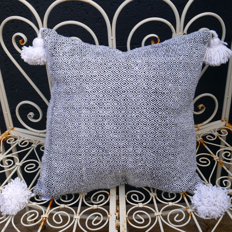 Pompom Cushion - CU-PP-002