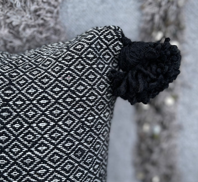 Pompom Cushion - CU-PP-002